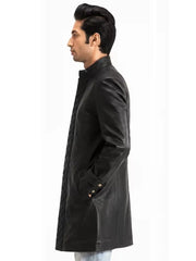 Men's black sheepskin leather coat, collar detail