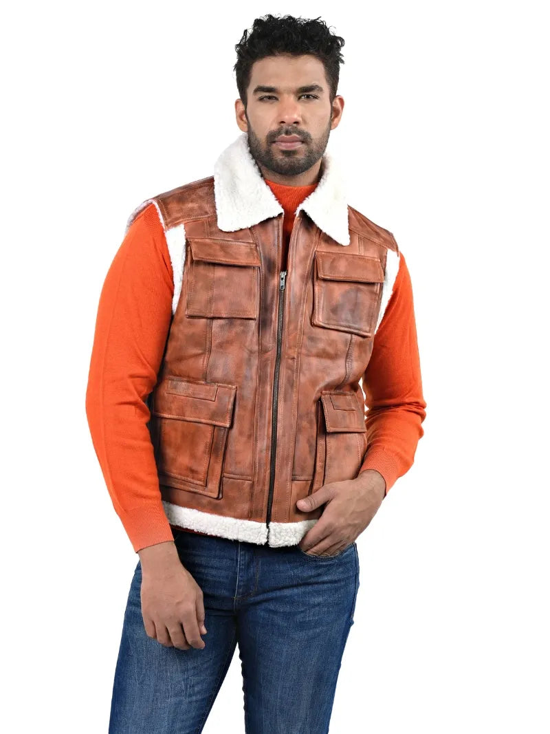Men's tan cowhide shearling leather jacket, closure detail