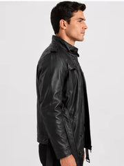 Men's black sheepskin leather jacket, collar detail