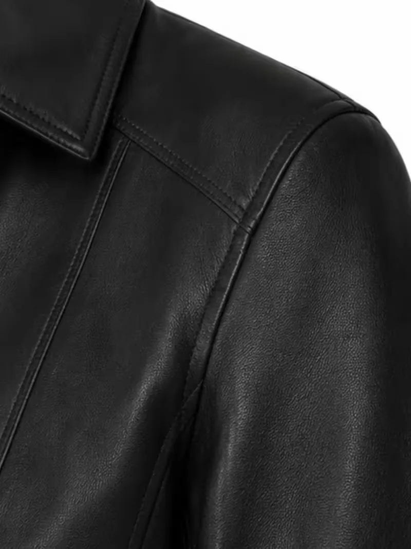 Women's black sheepskin leather jacket, collar detail