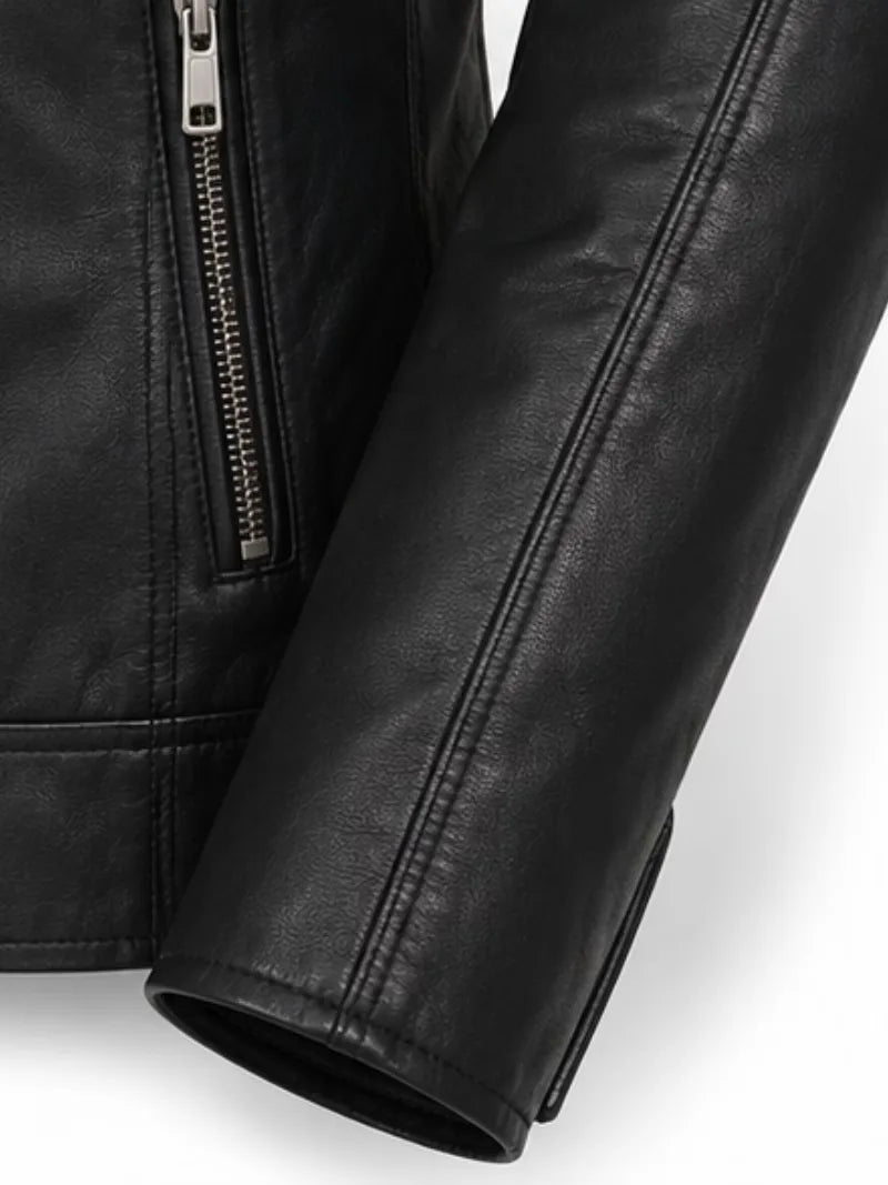 Women's black sheepskin leather jacket, lining detail