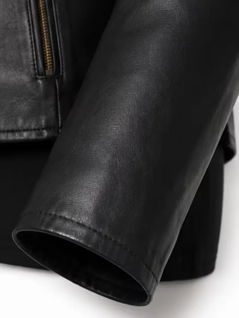 Women's black sheepskin leather jacket, lining detail