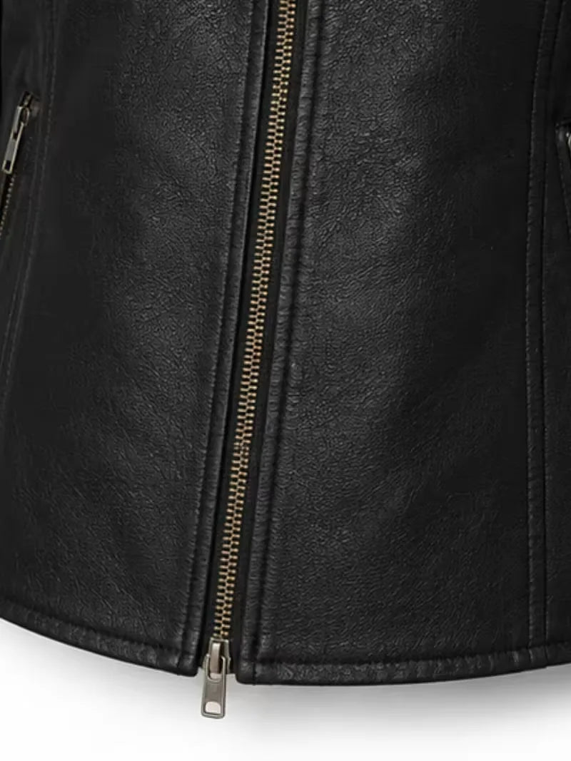 Women's black sheepskin leather jacket, pocket detail