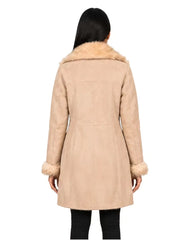 Women's black leather shearling leather jacket, collar detail